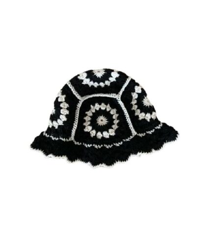 bonnet-au-crochet-a-pompon